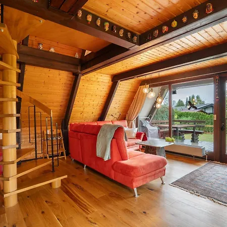 Bussardnest Semesterbostad Schramberg